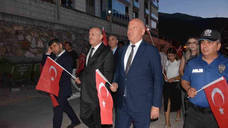 Babadağ, 15 Temmuz Gecesi Tek Yürek Olma Duygusunu Yaşadı