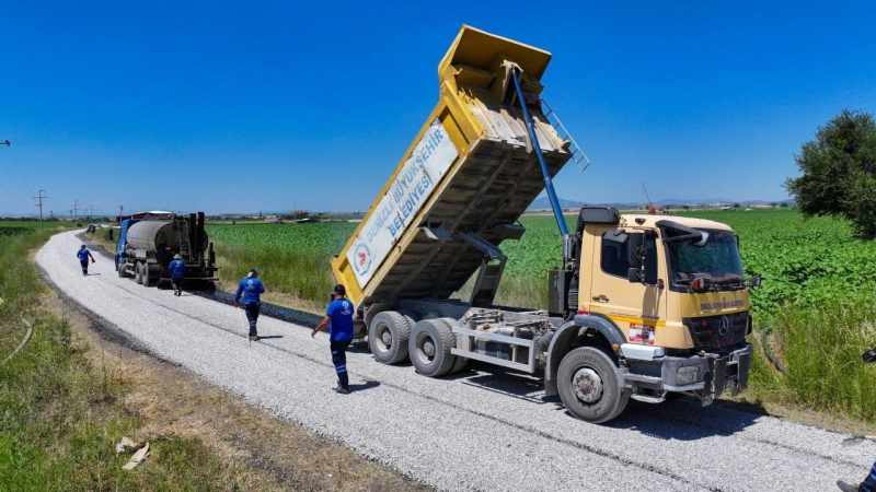 Denizli Büyükşehir Belediyesi, Tavas'taki Üç Mahalleyi Bağlayan Yol Ağını Modernize Ediyor