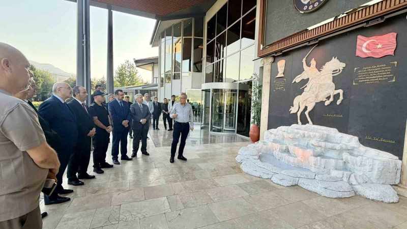 Denizli'de Miryokefalon Zaferi'nin Tarihi Mirasını Yaşatacak Anıt Törenle Görkemli Bir Şekilde Açıldı
