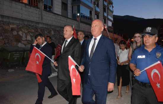 Babadağ, 15 Temmuz Gecesi Tek Yürek Olma Duygusunu Yaşadı
