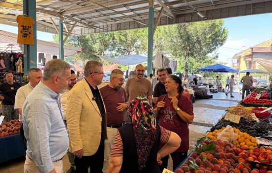 Denizli'de AK Parti Kayıhan Pazarında Halkın Görüşlerini Dinledi