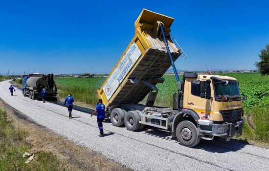 Denizli Büyükşehir Belediyesi, Tavas'taki Üç Mahalleyi Bağlayan Yol Ağını Modernize Ediyor