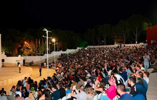 Denizli'de Açık Hava Sineması Heyecanı Yaşanıyor