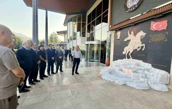 Denizli'de Miryokefalon Zaferi'nin Tarihi Mirasını Yaşatacak Anıt Törenle Görkemli Bir Şekilde Açıldı