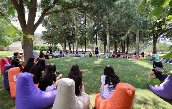 Denizli'nin gençleri, Büyükşehir Belediyesi'nin düzenlediği yaz kampında bir araya geldi