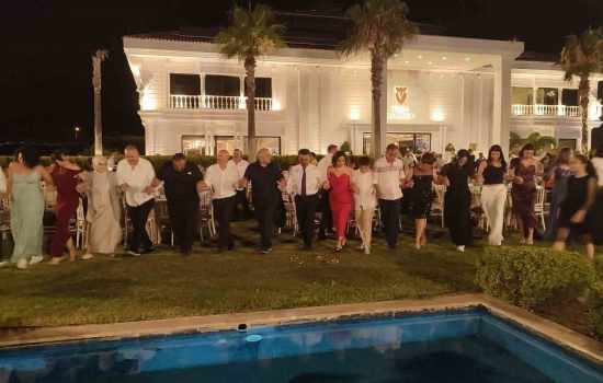 Pamukkale'de Düğün Töreninde Karadeniz Esintisi Hissedildi
