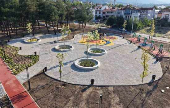 Yenişehir Mahallesi'ndeki 7.670 Metrekarelik Park Modernizasyondan Geçti