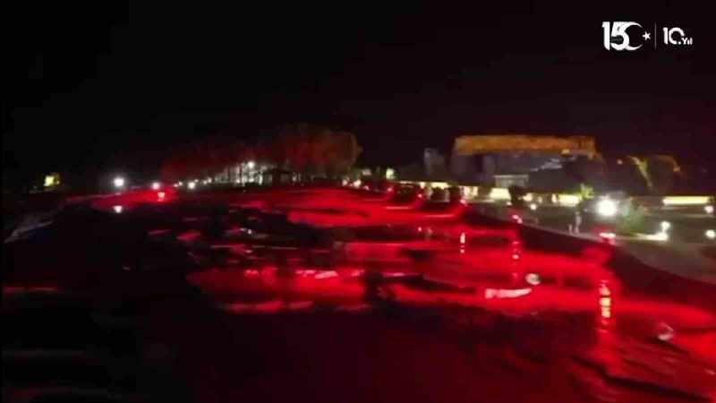 Pamukkale ve Hierapolis, 15 Temmuz anısına kırmızı-beyaz renklere büründü