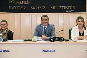 Denizli Büyükşehir Meclisi'nden Öğrencilere ve Ailelerine Üçlü Destek Programı!