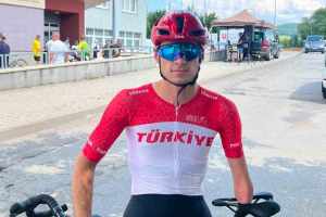Milli bisikletçi Mehmet Keskin Slovakya'da Yarıştığı Etkinlikte Boy Gösterdi