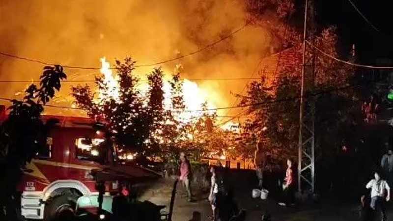 Baba ve Oğulun Evi Alevlere Yenik Düştü