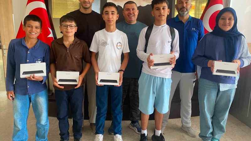 Çameli'de Başarılı Öğrenciler Ödülleriyle Onurlandırıldı