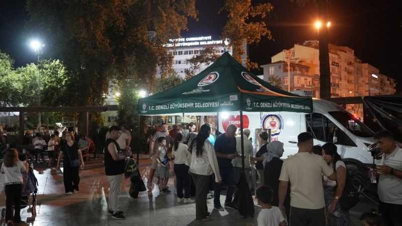 Denizli Büyükşehir’den Mevlid Kandili’nde üç camide ikram