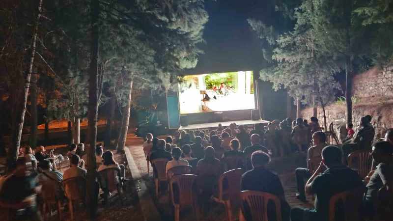 Denizli Büyükşehir Belediyesi'nden Çivril'de Cazip Açık Hava Sinema Etkinliği