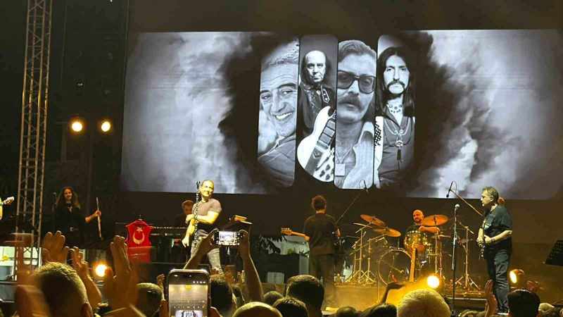 Kıraç, efsanevi sanatçıları unutulmaz eserleriyle yad etti