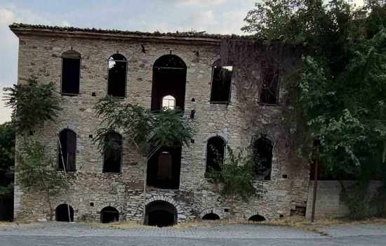 Denizli Büyükşehir Belediyesi Tavas Taş Hanı'nı restore etmeyi planlıyor