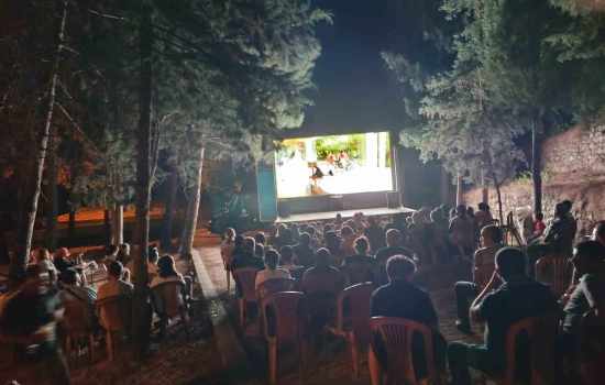 Denizli Büyükşehir Belediyesi'nden Çivril'de Cazip Açık Hava Sinema Etkinliği