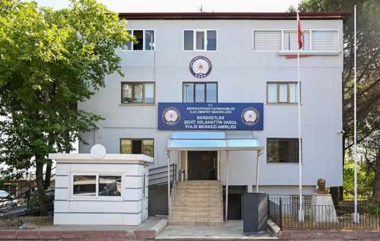 Denizli'deki İki Polis Merkezine Şehitlerin İsimleri Verildi