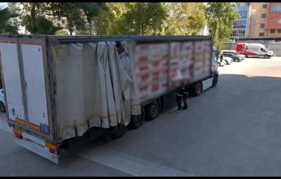 İzolasyon Malzemeleri Arasında 5 Milyon Kaçak Sigara Yakalandı