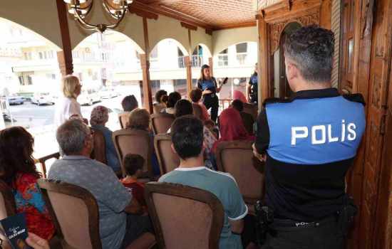 KADES Uygulaması Kadınlar İçin Merkezefendi'de Tanıtıldı