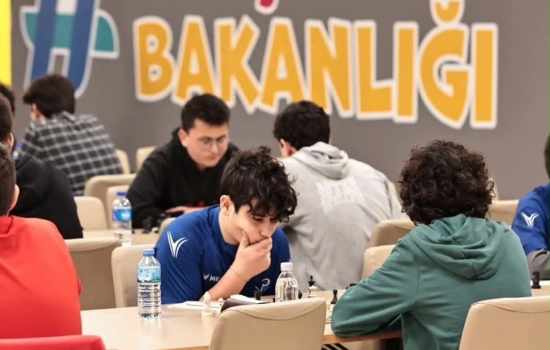 Denizli'de Satranç Tutkusu Güçlenerek Devam Ediyor