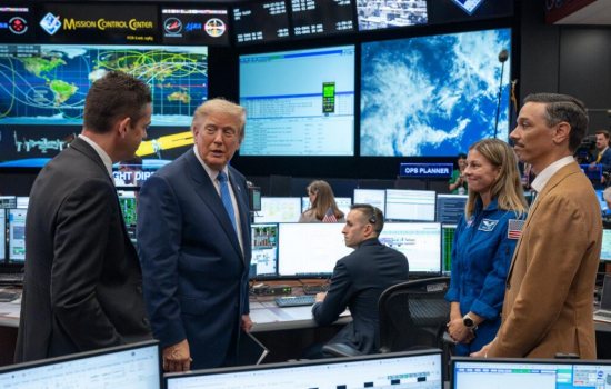 Trump, NASA'nın Nancy Grace Roman Teleskobu basın toplantısına telefonla bağlandı