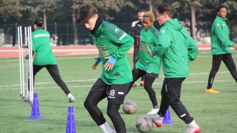 Horozkentspor'un Şampiyon Kadrosu, Maddi Zorluklar Nedeniyle Kapanma İle Yüz Yüze Kalıyor