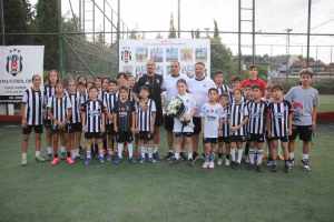 Pamukkale Beşiktaş'ta yetişen 13 yaşındaki genç yetenek Galatasaray'a transfer oldu