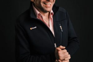 Grindr CEO'su George Arison: Şirketi 'Gayborhood in Your Pocket'a Dönüştürüyor
