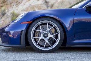 Porsche 911 GT3 Touring 992.2, 502 beygirlik motoru ve yeni Leichtbau paketiyle test edildi