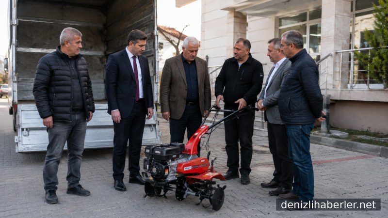 Denizli Büyükşehirden Bozkurtlu üreticilere çapa makinesi desteği