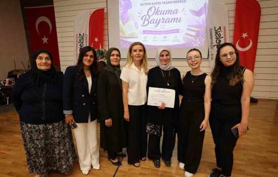 Denizli’de 21 kadın okuma yazma kursunu tamamladı