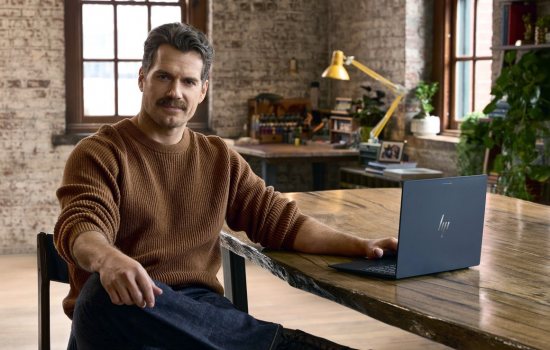 Googlebook tanıtıldı: Henry Cavill Kasım'da cihazla video oyunu geliştirecek