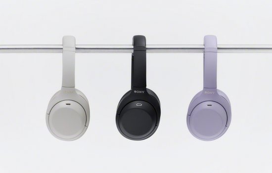 Sony, WH-1000XM4'ü WH-1000XM4C adıyla yenileyerek 300 dolara sunuyor
