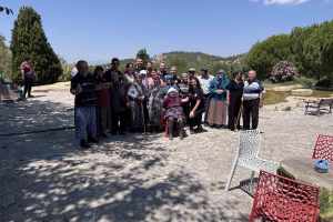 Honaz Belediye Başkanı Yüksel Kepenek Rehabilitasyon Merkezindeki Yaşlılarla Buluştu