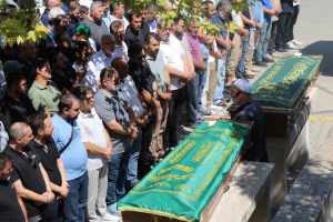 Kazada ölen 29 yaşındaki Asım Ayyıldız ile babası aynı gün defnedildi