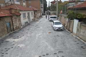 Tavas Orta Mahallesi'nde yollara kilit parke döşendi