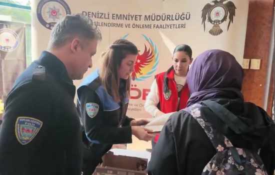Denizli Emniyeti'nden PAÜ kampüsünde öğrencilere güvenlik bilgilendirmesi