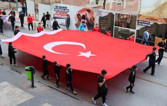 Denizli'de Amatör Spor Haftası kortej ve gösterilerle kutlandı
