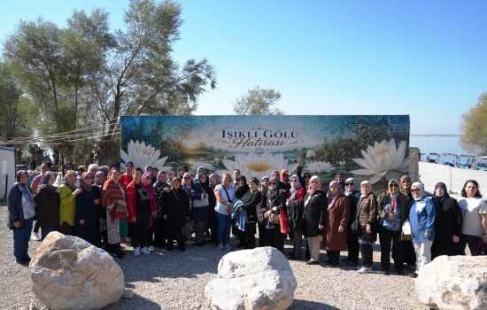 Gazi ailelerine Çivril gezisi: 45 kişilik kafile tarihi ve doğal rotayı gezdi